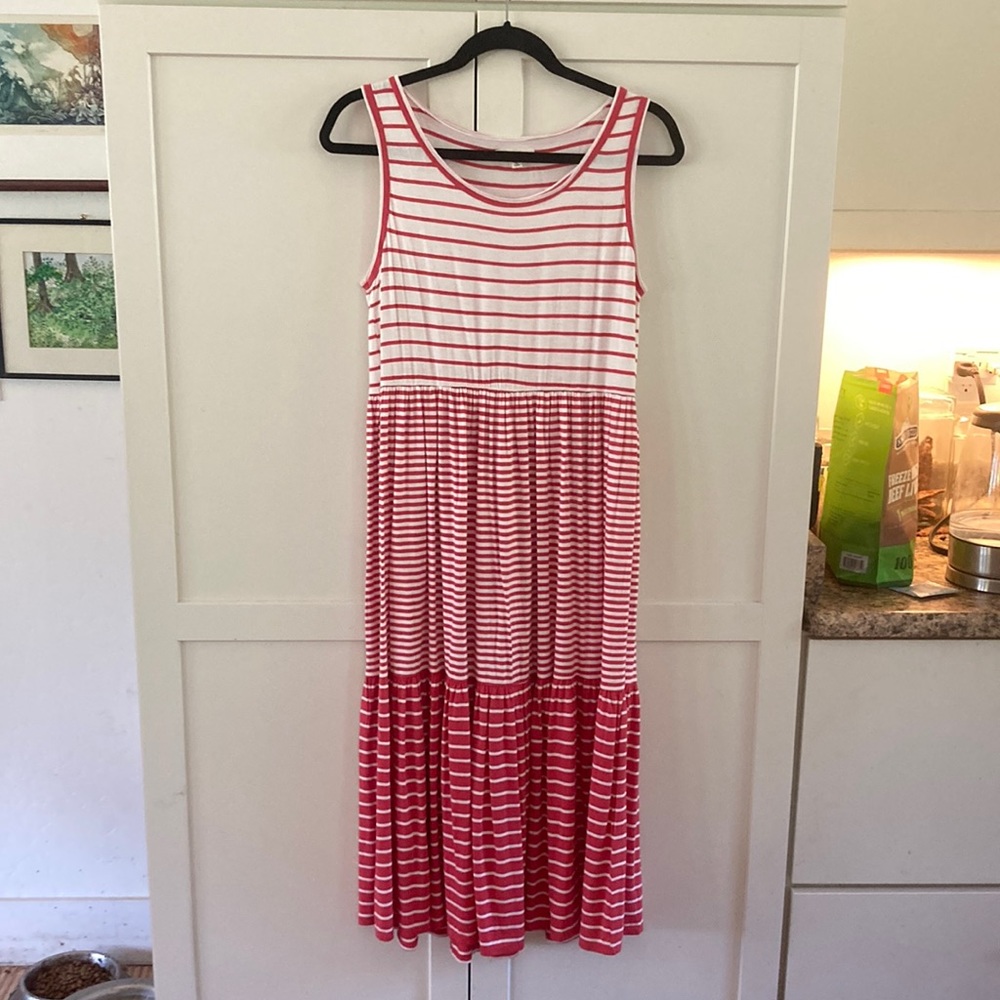 Red & White Striped Sleeveless Summer Dress; Size S